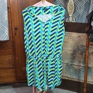 (L19) mint geometric romper L
